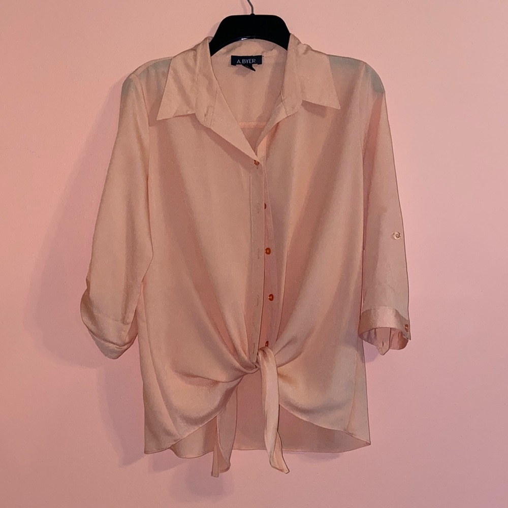 DRESSY TOP